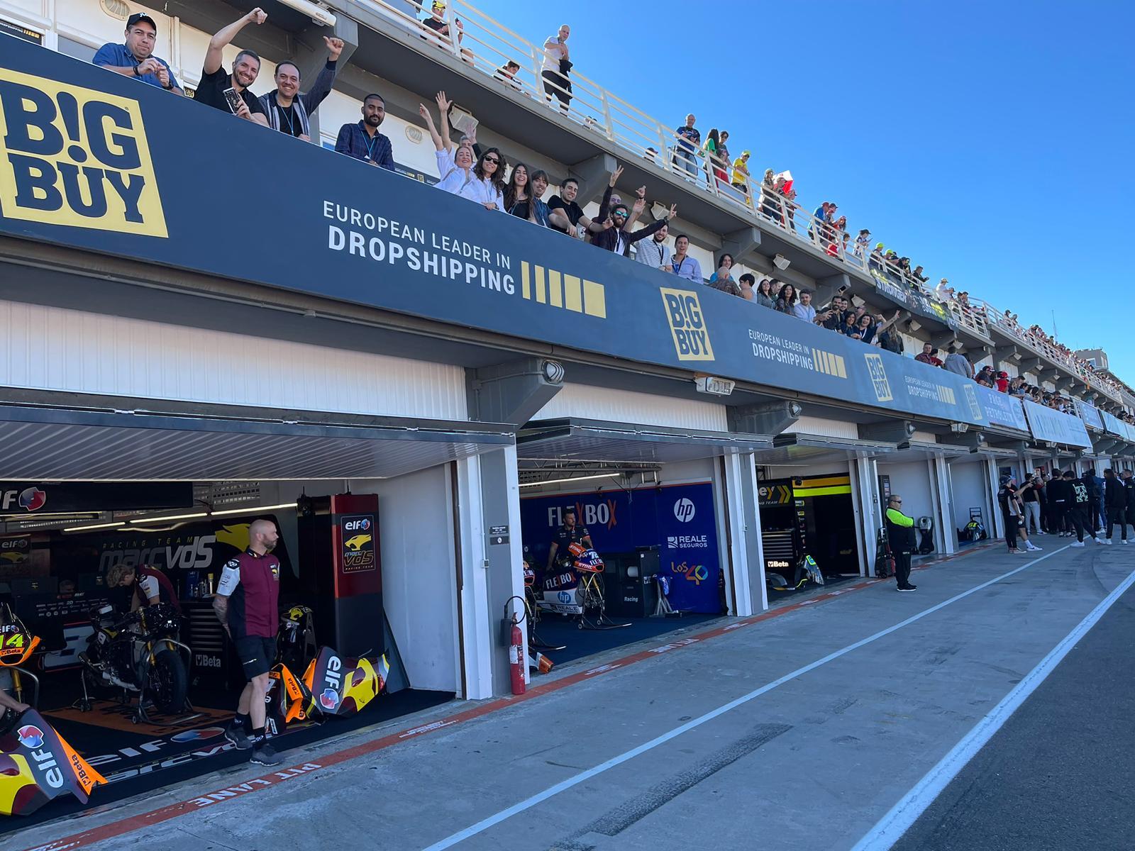 El palco de BigBuy en el Circuit Ricardo Tormo se llena de personalidades durante el Mundial de MotoGP El palco de BigBuy en el Circuit Ricardo Tormo se llena de personalidades durante el Mundial de MotoGP