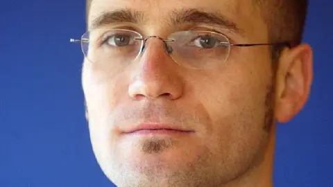 Fallece el periodista palentino Luis Rivas .