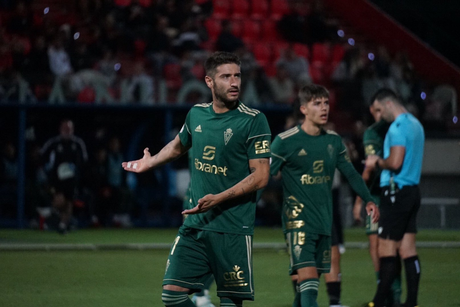 Íñigo Piña, talismán para Simón en el Real Murcia Íñigo Piña, talismán para Simón en el Real Murcia