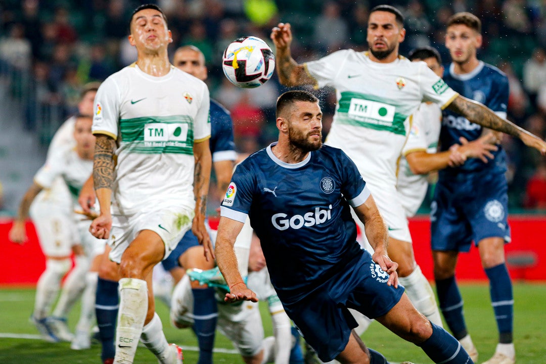 El Girona hurga en la herida del Elche El Girona hurga en la herida del Elche
