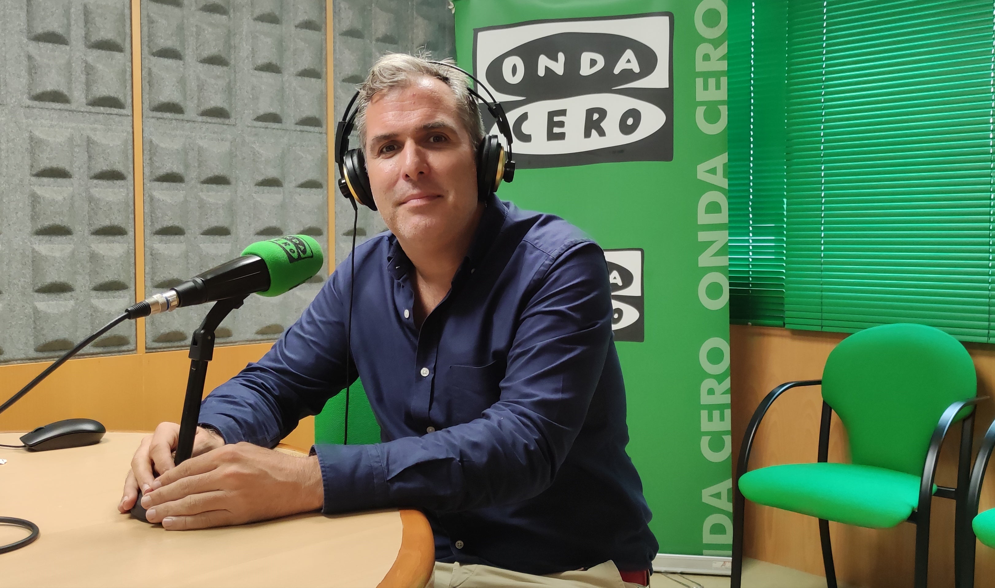 Rafa Domínguez: "En barrios y parroquias no es navidad para el señor Lores" Rafa Domínguez: "En barrios y parroquias no es navidad para el señor Lores"