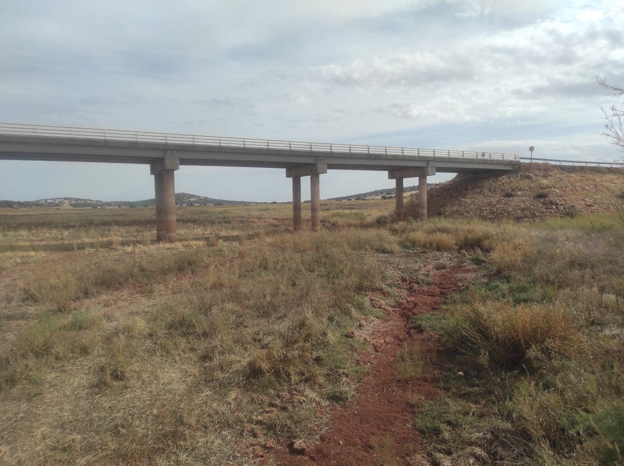 Autorizan trasvasar 40.000 m3 de agua al pantano de La Cabezuela Autorizan trasvasar 40.000 m3 de agua al pantano de La Cabezuela