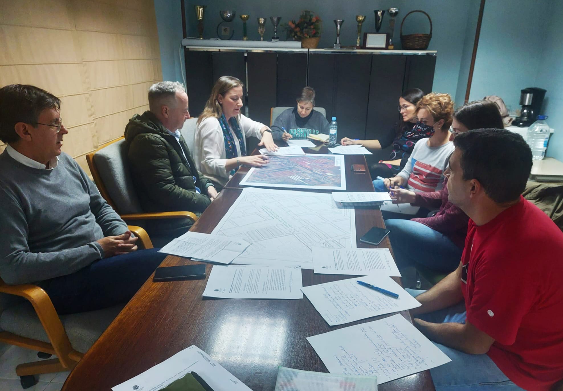 "Los aparcamientos, una de las cuestiones a resolver" "Los aparcamientos, una de las cuestiones a resolver"