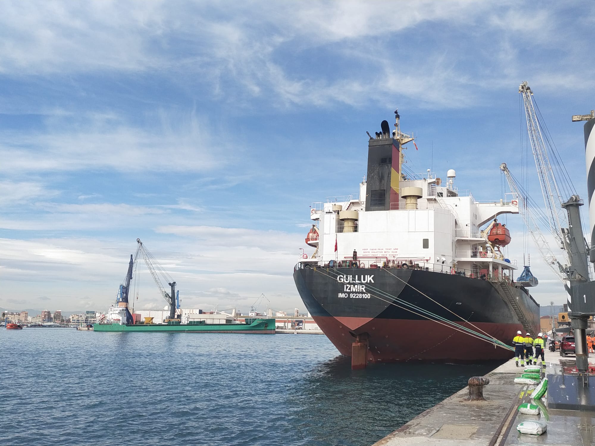 El puerto de Castellón mueve 18 millones de toneladas en lo que va de año El puerto de Castellón mueve 18 millones de toneladas en lo que va de año