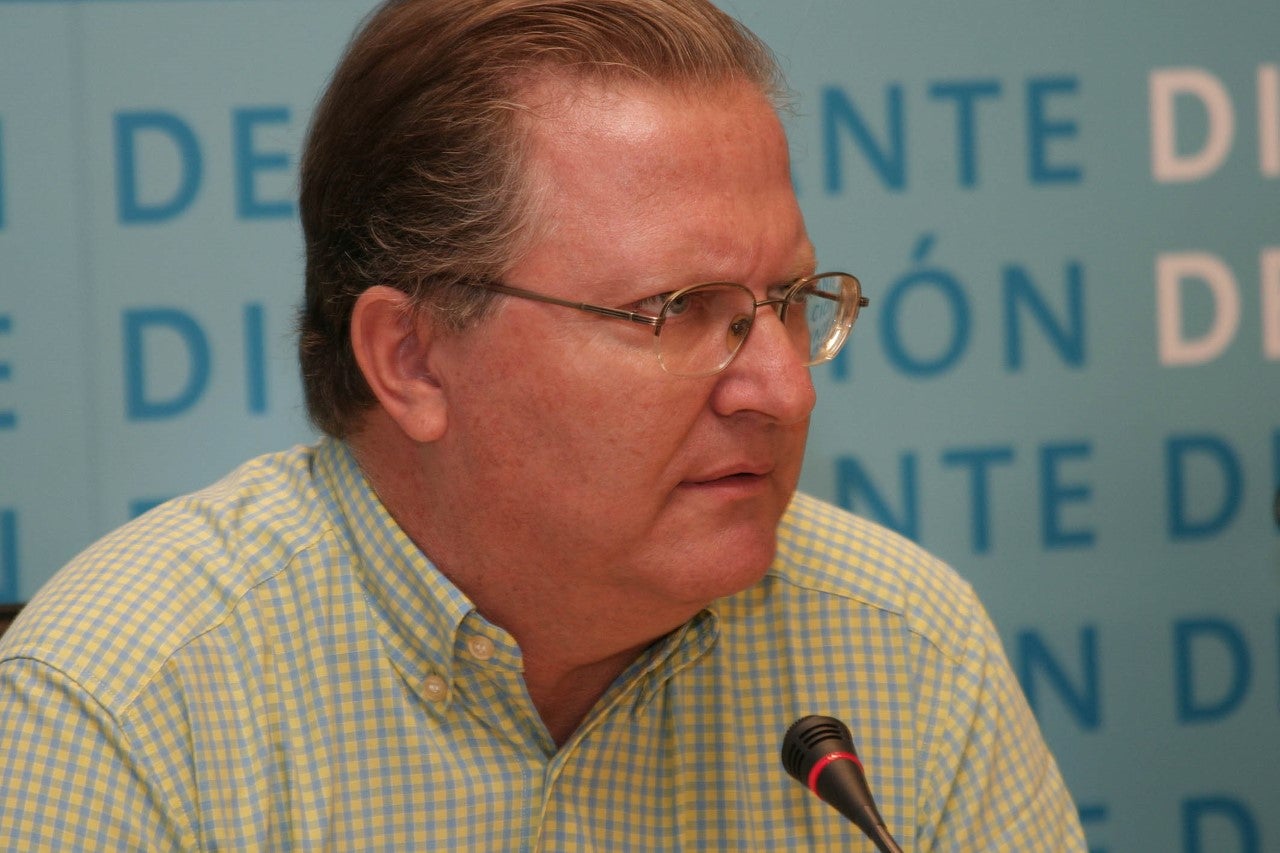 La Diputación agradece el compromiso y entrega en favor de la cultura alicantina de Joaquín Santo Matas La Diputación agradece el compromiso y entrega en favor de la cultura alicantina de Joaquín Santo Matas