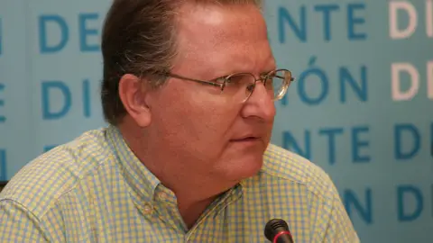 La Diputación agradece el compromiso y entrega en favor de la cultura alicantina de Joaquín Santo Matas Joaquín Santos Mata