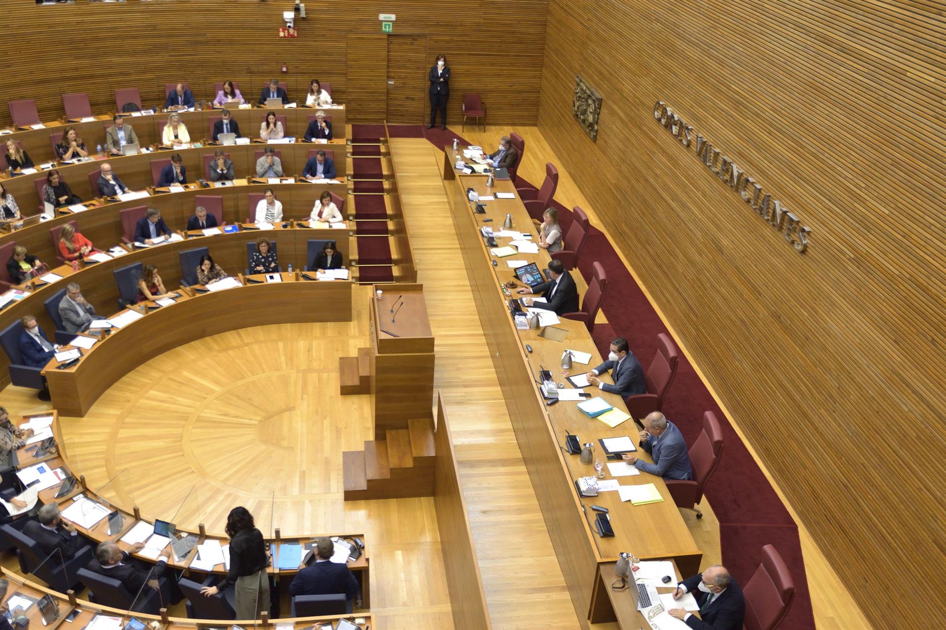 La oposición vota a favor de la reforma fiscal del Consell La oposición vota a favor de la reforma fiscal del Consell