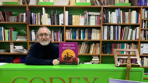 Vicente Pina, Librero, "Una librería contiene tesoros al alcance de todos" codex