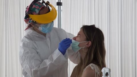 Realizaci&oacute;n de un test para detectar la covid