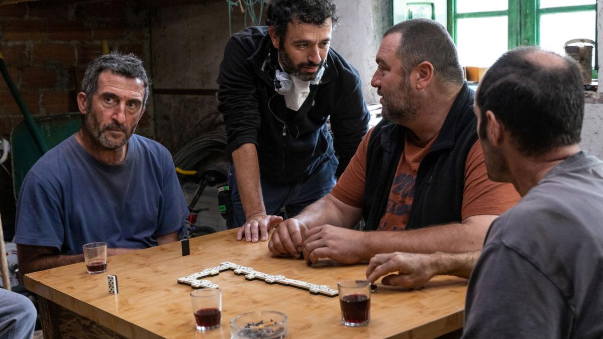 Rodrigo Sorogoyen e Isabel Peña firman 'As bestas', un thriller sobre "la desconfianza entre lo rural y lo urbano" Rodrigo Sorogoyen e Isabel Peña firman 'As bestas', un thriller sobre "la desconfianza entre lo rural y lo urbano"