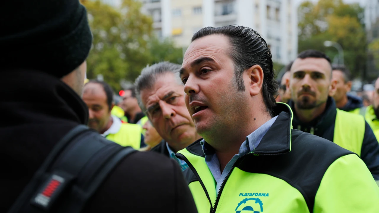 Huelga de transportistas: Los convocantes auguran unas a "navidades oscuras"