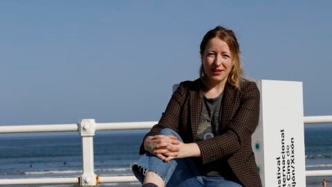 La directora de cine Pilar Palomero durante el photocall del 60 Festival de Gij&oacute;n