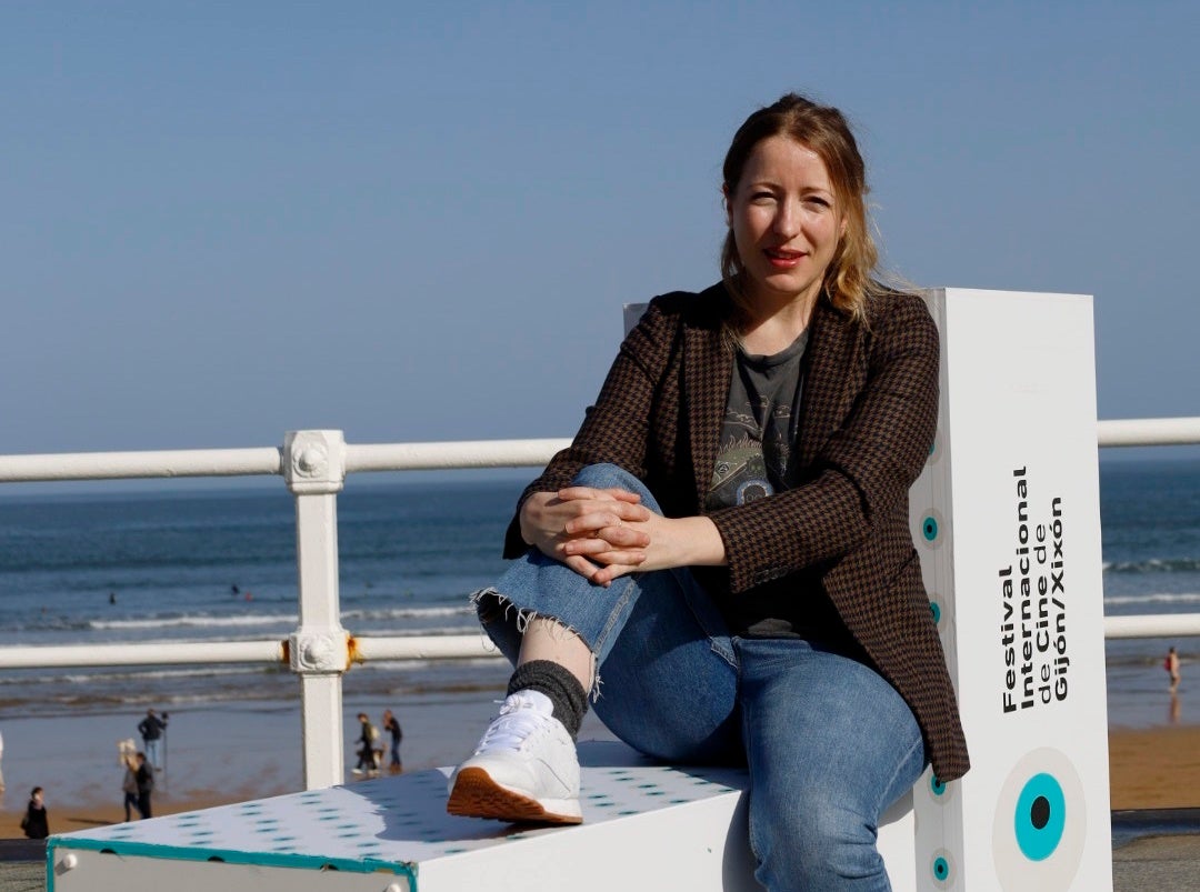 Pilar Palomero: "Me da mucha pena ver las salas vacías en un año de cine impresionante" episode artwork