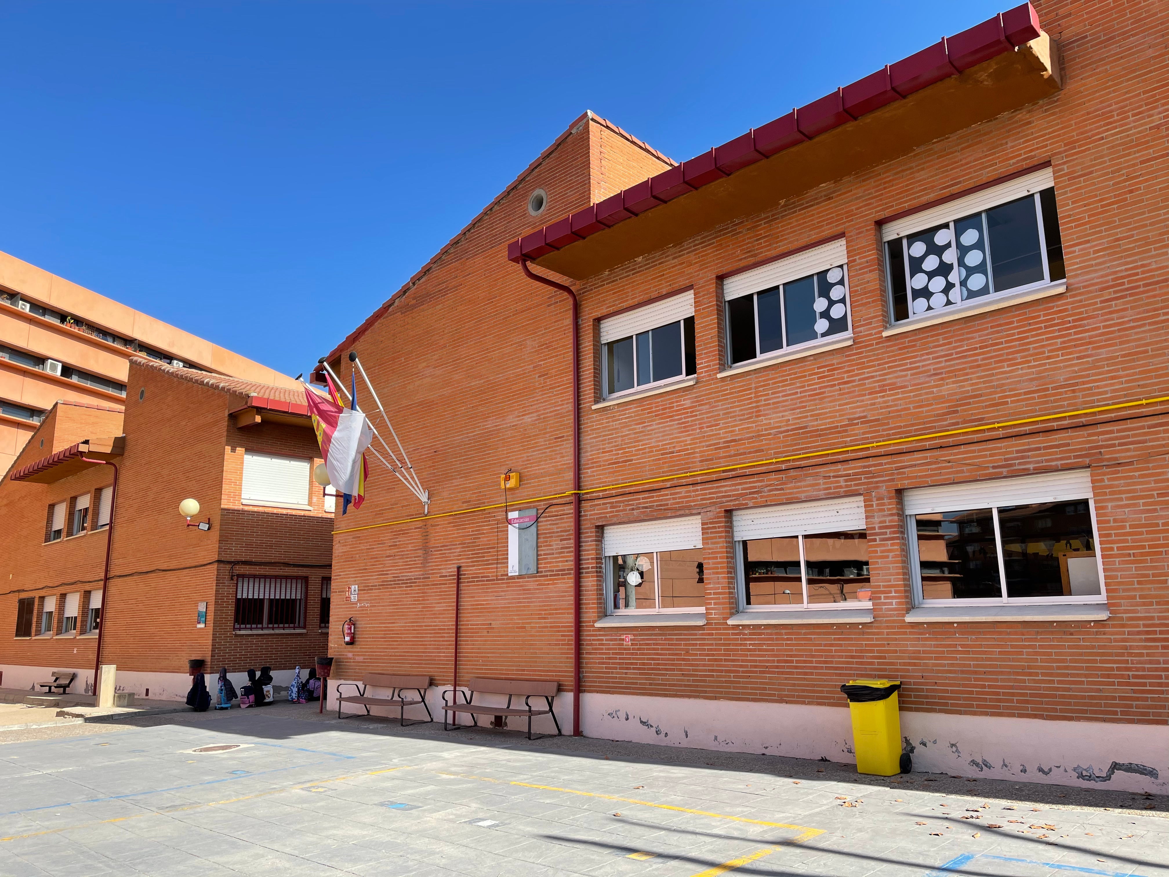 El Programa Comunitario de Éxito Educativo arranca en Santa Bárbara y en el Polígono de Toledo El Programa Comunitario de Éxito Educativo arranca en Santa Bárbara y en el Polígono de Toledo