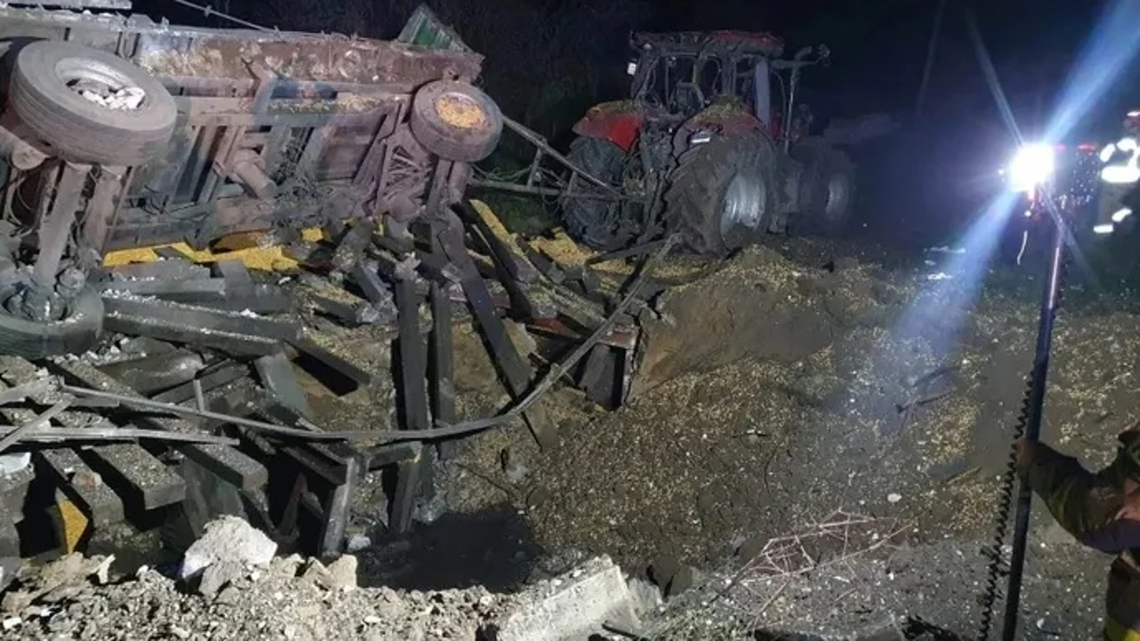 El cráter de misil en Przewodów en el distrito de Hrubieszów, Polonia.