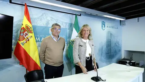 Ángeles Muñoz y Javier García Ángeles Muñoz y Javier García