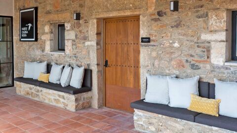 Apartamentos Cig&uuml;e&ntilde;a Negra