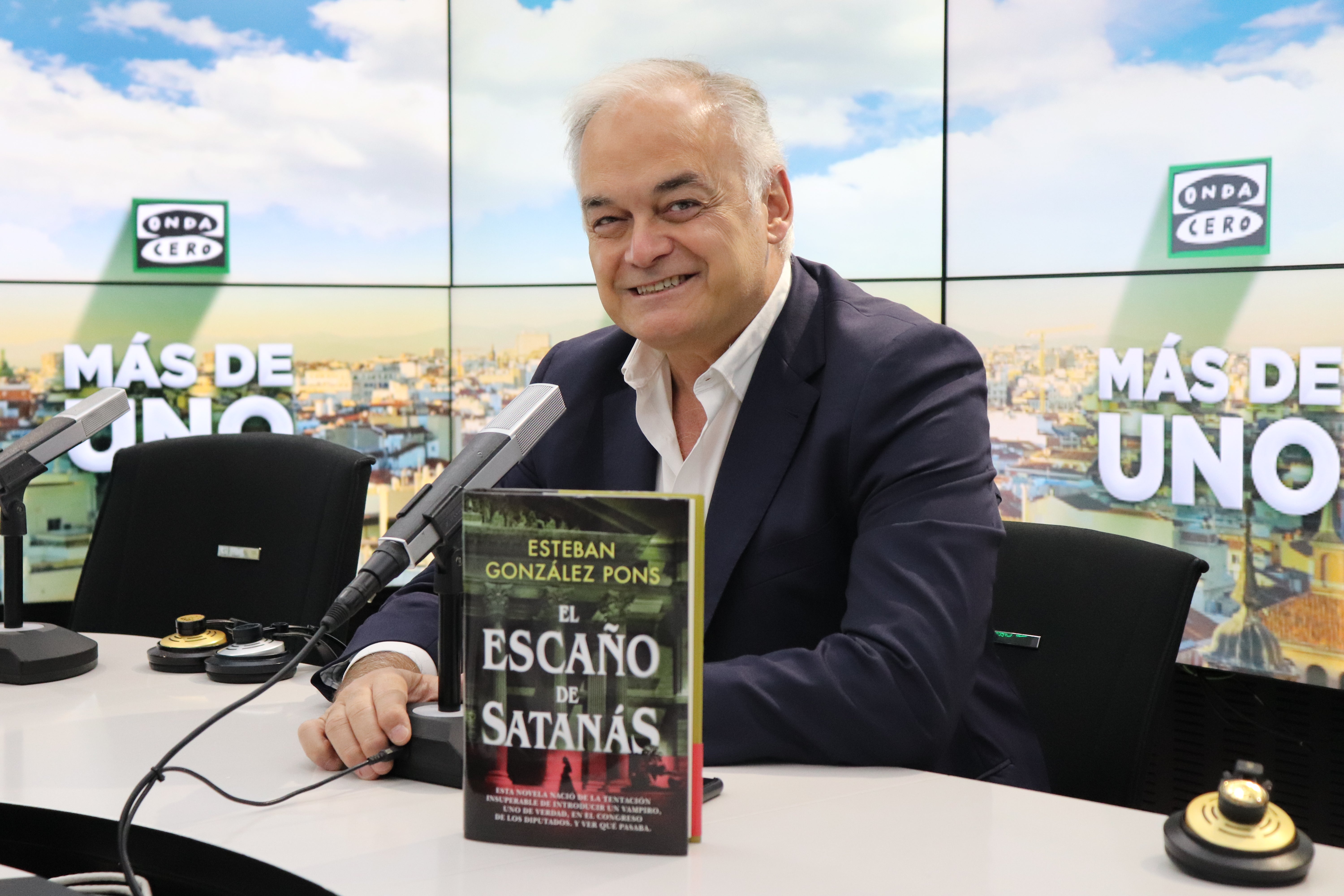 Vídeo | Esteban González Pons presenta su novela 'El escaño de Satanás' Vídeo | Esteban González Pons presenta su novela 'El escaño de Satanás'