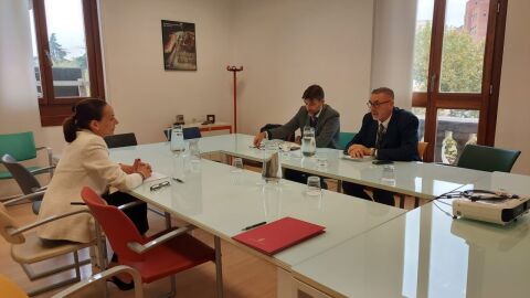 Reuni&oacute;n de Mas&iacute;as con responsables de RENFE