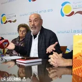 Presentación de "Los jubilados los carga el diablo", de Luis Chacón, en La Solana Presentación de "Los jubilados los carga el diablo", de Luis Chacón, en La Solana