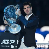 Alcaraz recibe el premio como número uno del año Alcaraz recibe el premio como número uno del año