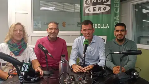 'Los cuatro fantásticos marbelleros de marcha nórdica' 'Los cuatro fantásticos marbelleros de marcha nórdica'
