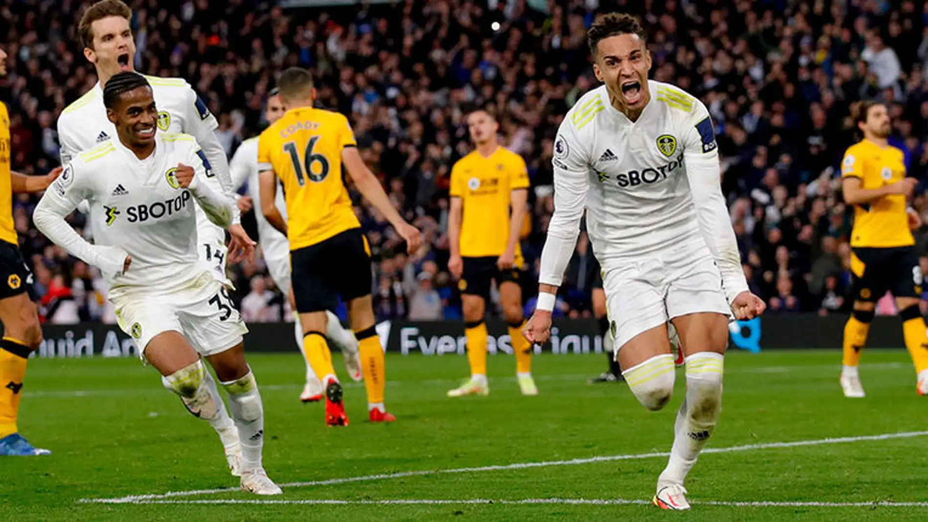 Rodrigo celebra un gol con el Leeds United