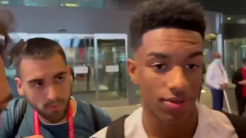 Balde llega a Qatar para sumarse a la concentración de Luis Enrique Balde llega a Qatar para sumarse a la concentración de Luis Enrique