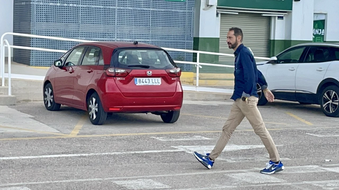 Pablo Machín, en su primer día como entrenador del Elche en el estadio Martínez Valero Pablo Machín, en su primer día como entrenador del Elche en el estadio Martínez Valero