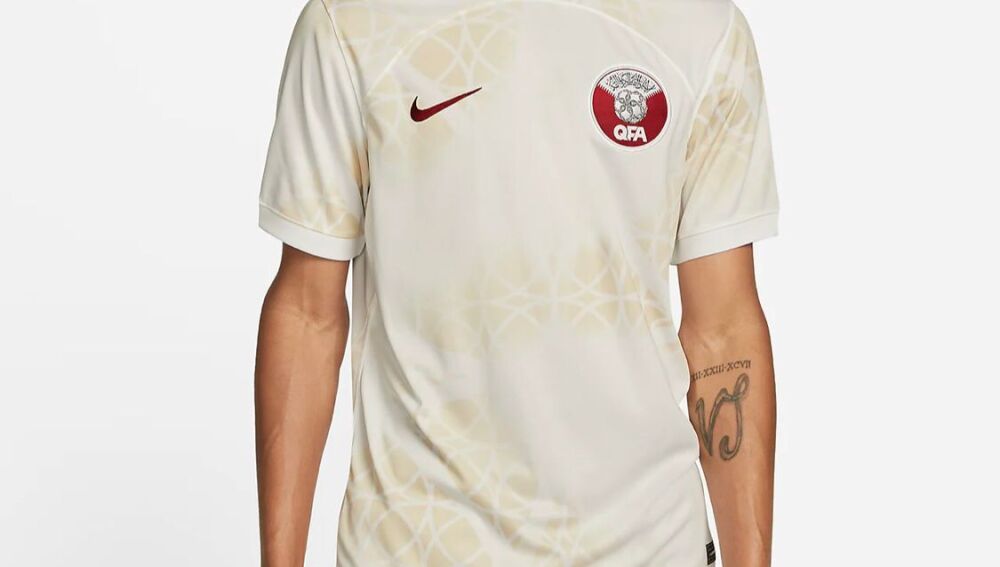 Camiseta alternativa de la Selección de Qatar