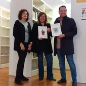 El oriolano Pablo Cuadrado dona dos ejemplares de su publicación “El “armao” de Orihuela El oriolano Pablo Cuadrado dona dos ejemplares de su publicación “El “armao” de Orihuela