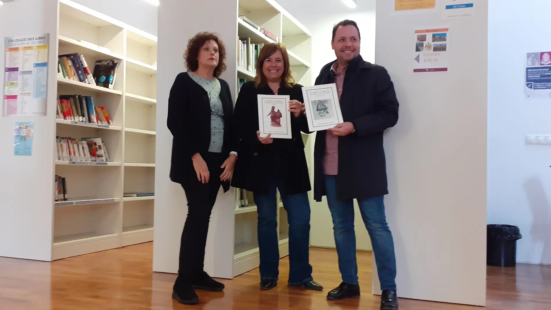 El oriolano Pablo Cuadrado dona dos ejemplares de su publicación “El “armao” de Orihuela El oriolano Pablo Cuadrado dona dos ejemplares de su publicación “El “armao” de Orihuela