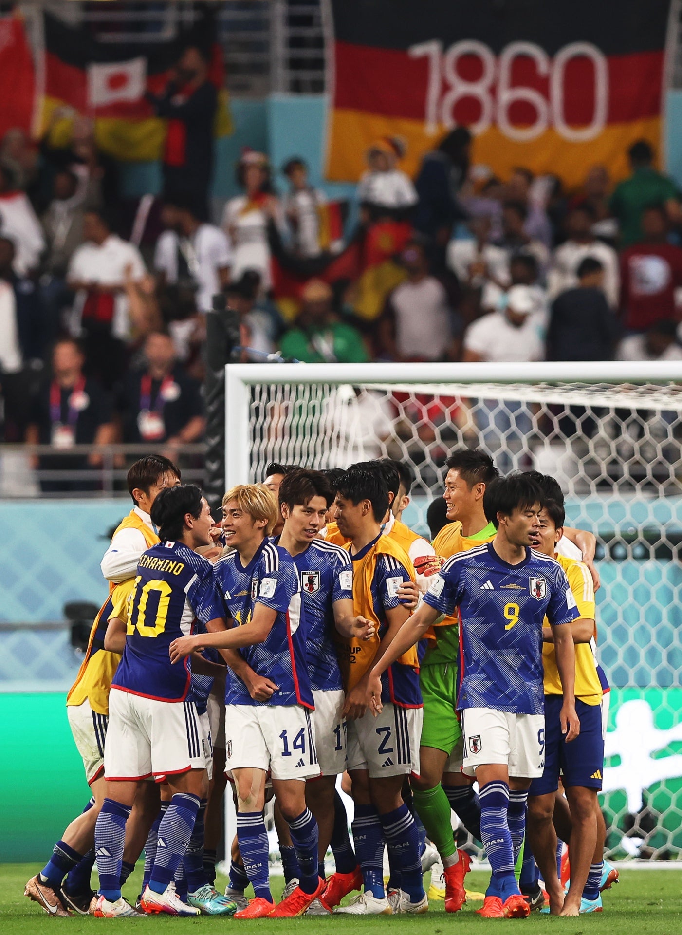 Japón da la sorpresa y agita el grupo de España Japón da la sorpresa y agita el grupo de España