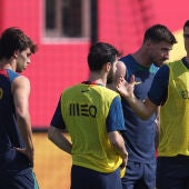Cristiano Ronaldo, Bernardo Silva, Joao Felix y Rúben Dias durante un entrenamiento con Portugal