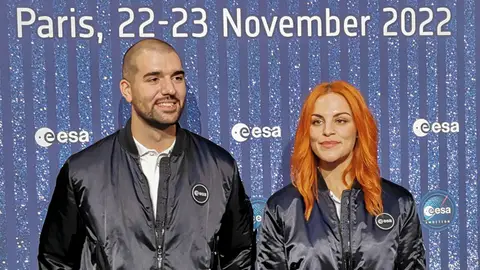 Los españoles escogidos para ser astronautas por la Agencia Espacial Europea: "No buscan superhombres, somos de lo más normal" Los españoles escogidos para ser astronautas por la Agencia Espacial Europea: "No buscan superhombres, somos de lo más normal"