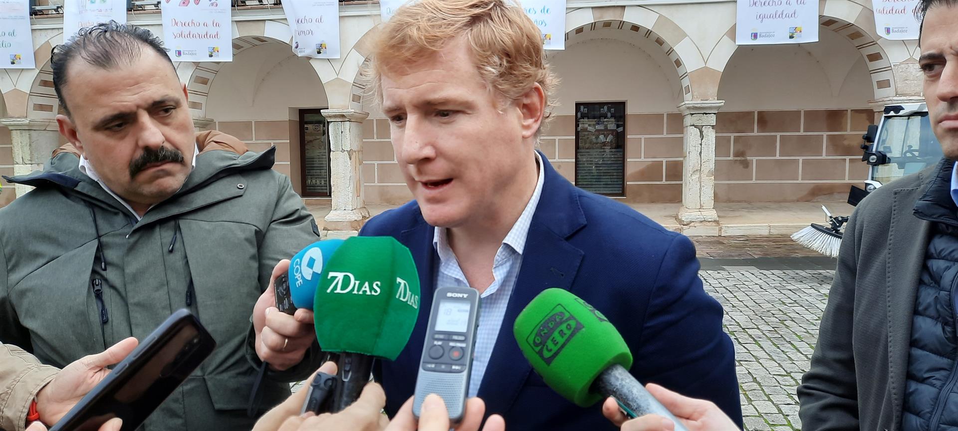 Informativo Más de Uno Badajoz 8,20 horas Informativo Más de Uno Badajoz 8,20 horas