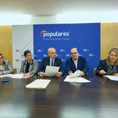 Responsables do PP de León e Ourense abordan a marxinación do Goberno central en materia de infraestruturas e transporte Responsables do PP de León e Ourense abordan a marxinación do Goberno central en materia de infraestruturas e transporte