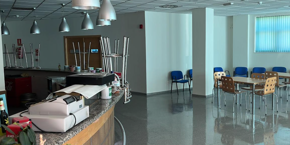 El Ayuntamiento de Piloña licita la explotación del bar-cafetería del Hogar del Pensionista de Infiesto El Ayuntamiento de Piloña licita la explotación del bar-cafetería del Hogar del Pensionista de Infiesto