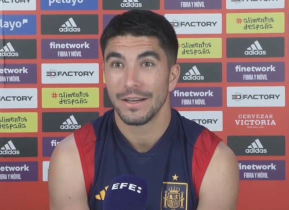 Carlos Soler: "Cerrar la etapa en el Valencia sería algo bonito" Carlos Soler: "Cerrar la etapa en el Valencia sería algo bonito"