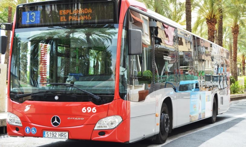 Uno de los autobuses del trasporte urbano de Alicante Uno de los autobuses del trasporte urbano de Alicante