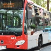 Uno de los autobuses del trasporte urbano de Alicante 