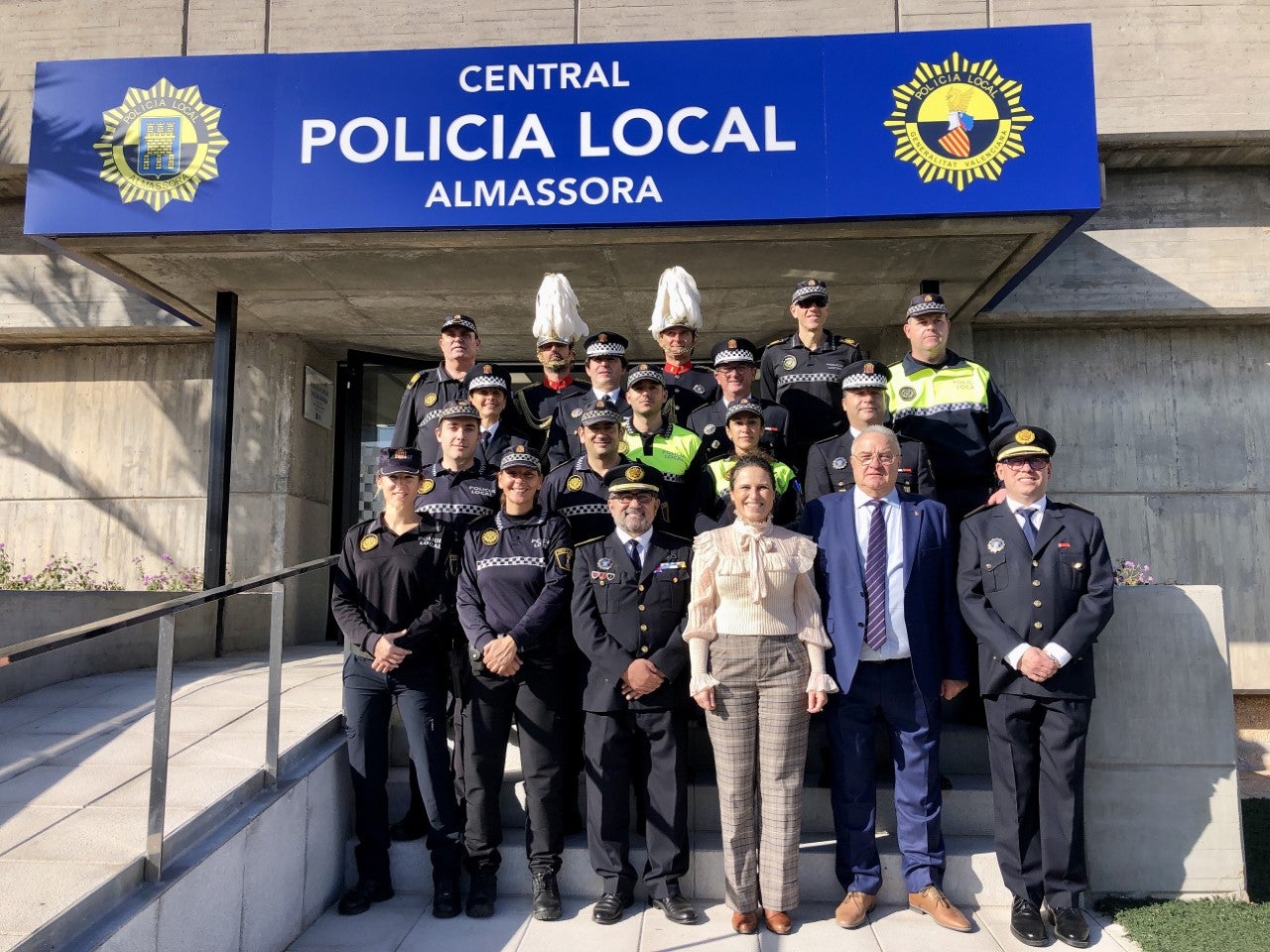 El Ayuntamiento de Almassora ha inaugurado las nuevas dependencias policiales El Ayuntamiento de Almassora ha inaugurado las nuevas dependencias policiales