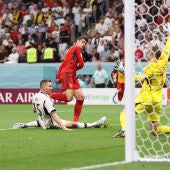 Álvaro Morata marcando un gol de España frente a Alemania en el Mundial de Qatar 2022