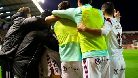 El Albacete logró la sexta victoria de la temporada al vencer 2-1 al Racing de Santander