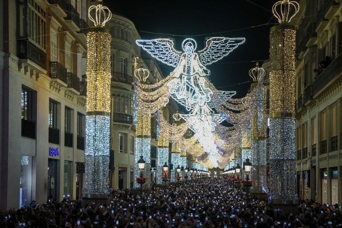 ¿Qué hay detrás de las luces de Navidad de Málaga? Todos los detalles del gran espectáculo navideño de Calle Larios ¿Qué hay detrás de las luces de Navidad de Málaga? Todos los detalles del gran espectáculo navideño de Calle Larios