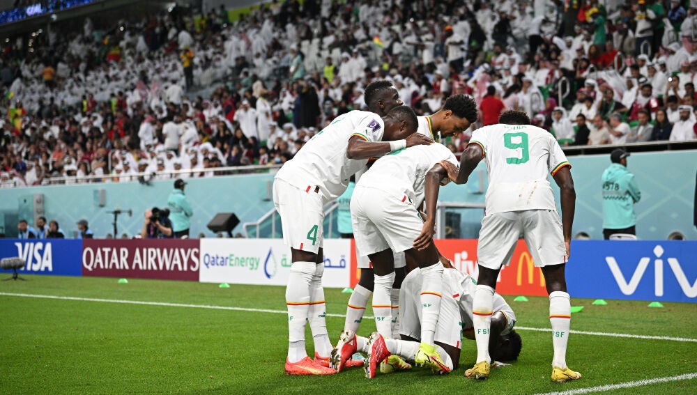 Los jugadores de Senegal celebran un gol en el Mundial