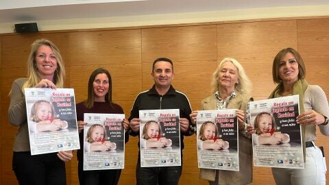 Campa&ntilde;a solidaria en La Nuc&iacute;a: 'Regala un juguete en Navidad'