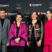 El actor Carlos Cuevas (i), la periodista María Guerra, la vicealcaldesa de Zaragoza Sara Fernández y la actriz Mina El Hammani (d), en la lectura de nominaciones de los Premios Feroz 2023
