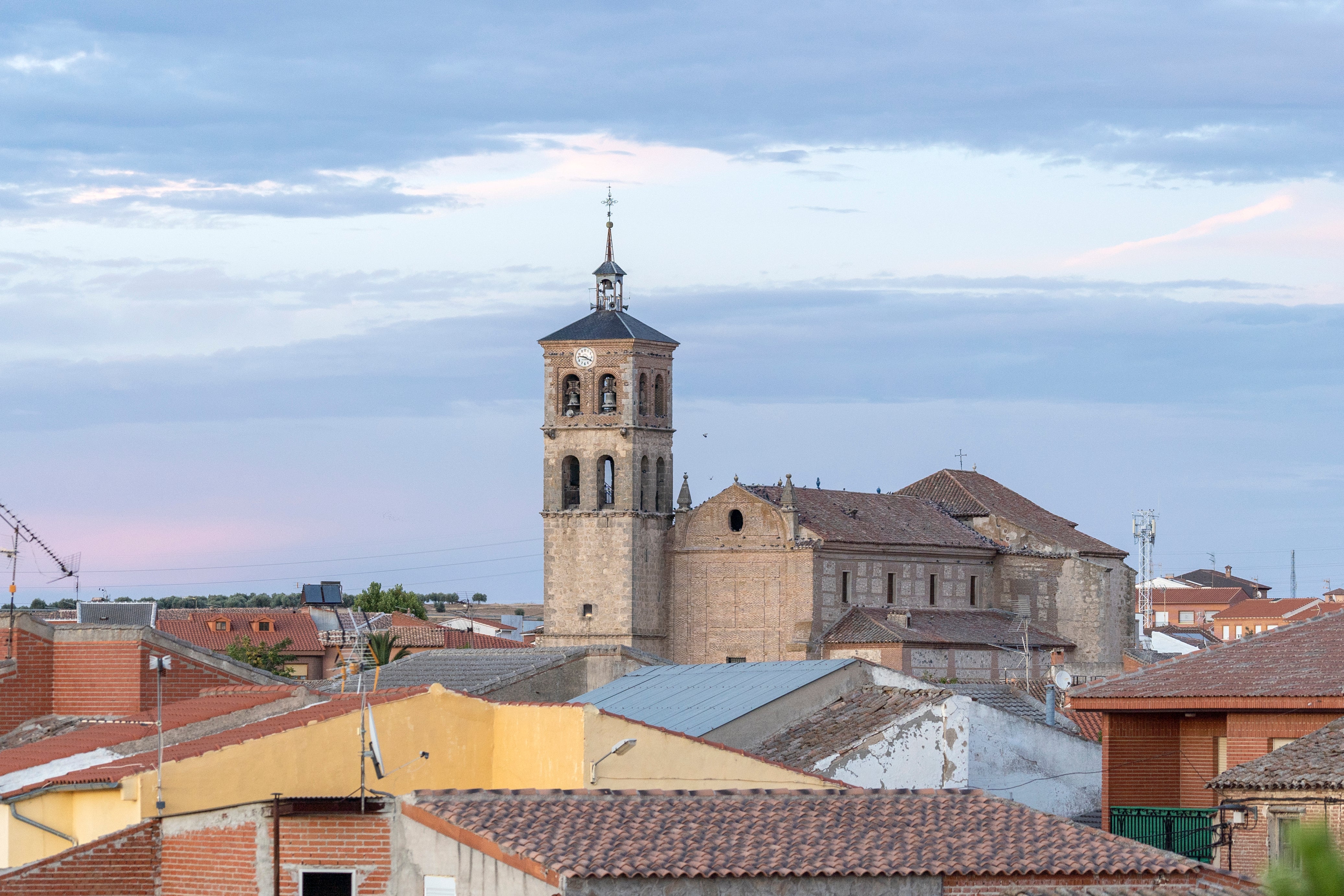 Un hombre fallece tras precipitarse accidentalmente desde el tejado de su casa en Novés (Toledo) Un hombre fallece tras precipitarse accidentalmente desde el tejado de su casa en Novés (Toledo)