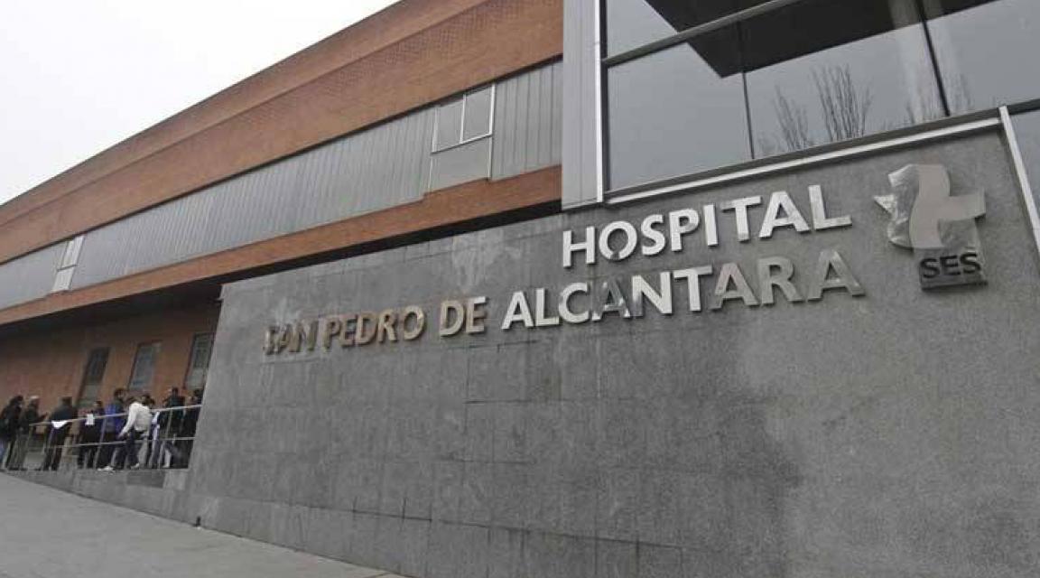 Dos personas resultan heridas leves en el incendio de una vivienda en Cáceres provocado por un brasero Dos personas resultan heridas leves en el incendio de una vivienda en Cáceres provocado por un brasero
